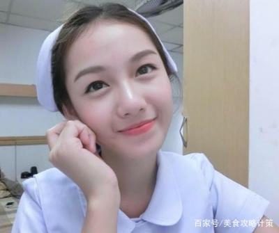 护士因太漂亮被院长解雇让她另寻工作原来都是因为这些