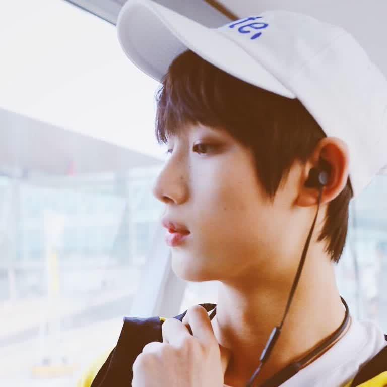 《甜蜜暴击》方宙买小粉裙,送方宇去游乐园,丁程鑫粉丝:国欠弟