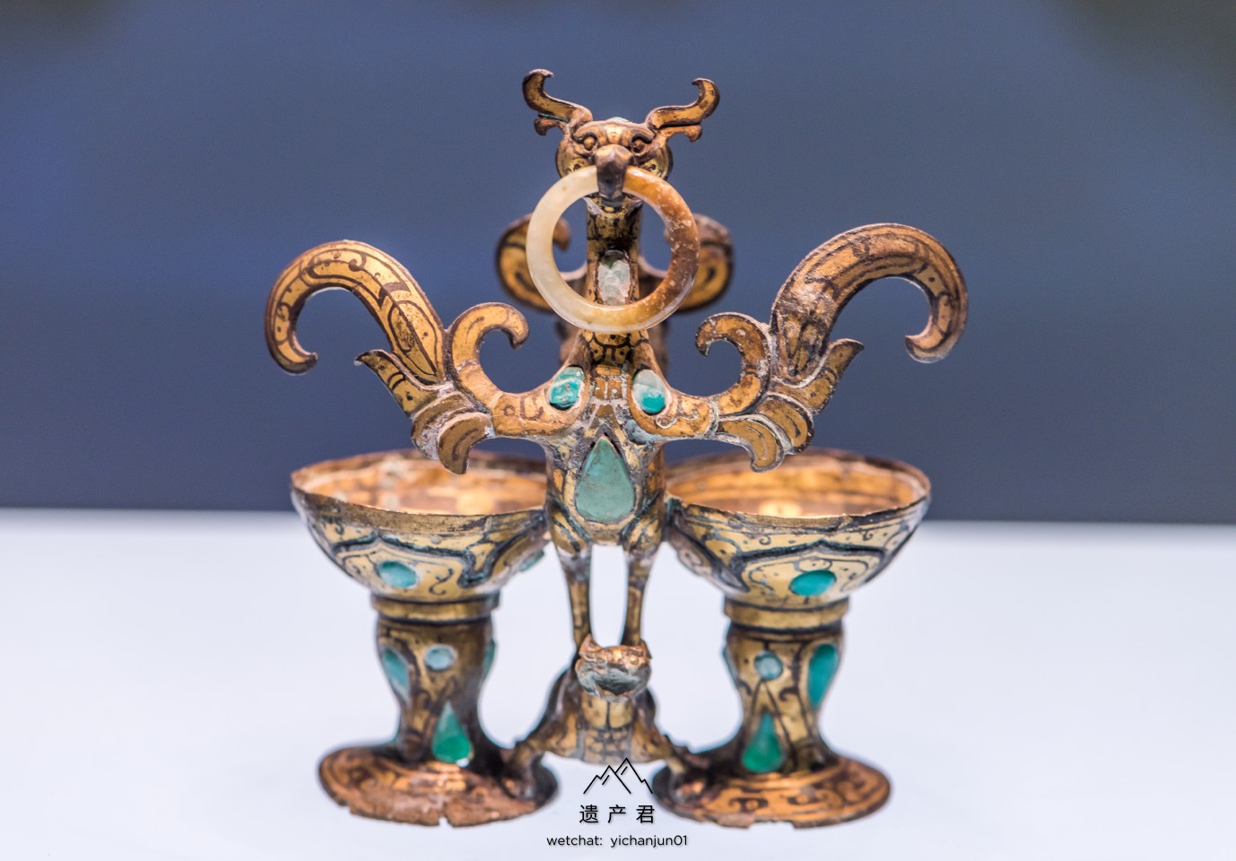 河北博物院藏西汉青铜鎏金朱雀衔环杯