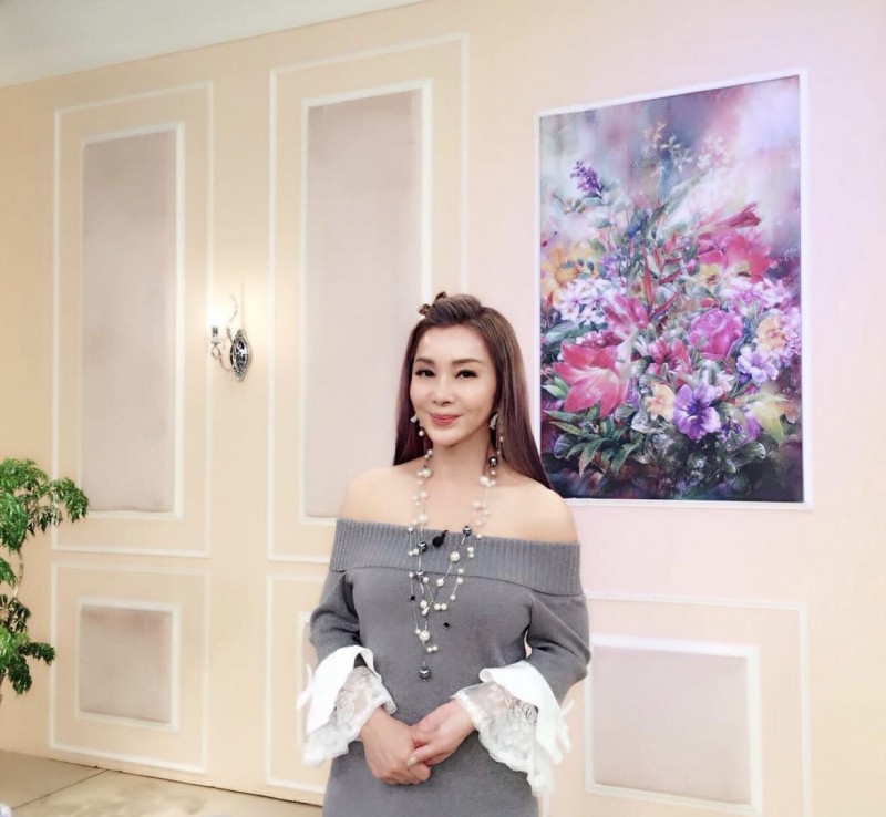 61岁穿比基尼很妩媚