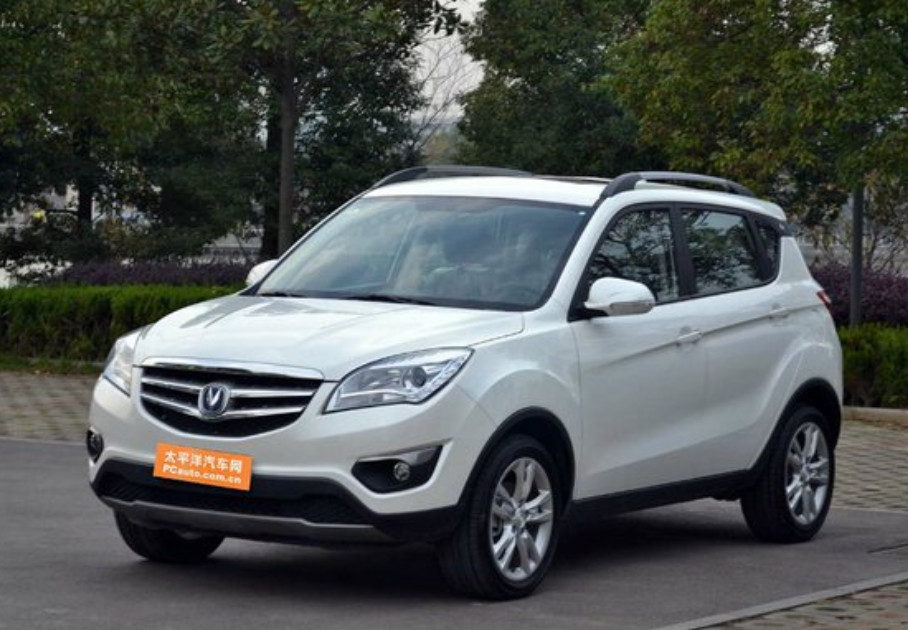 长安cs35 pius造型硬朗,充满型男风格,颠覆6万车型的定义