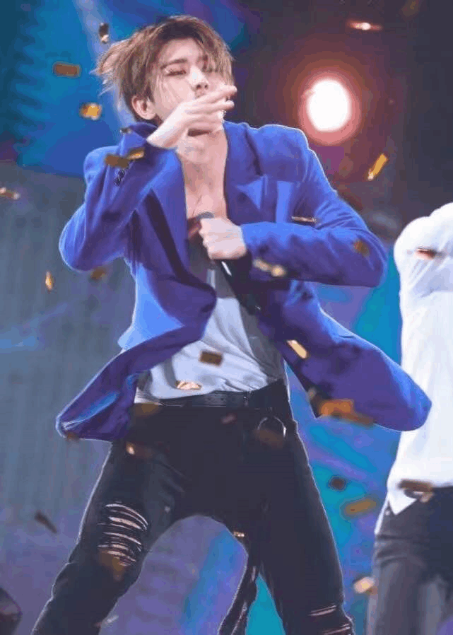 ninepercent粉丝见面会, 蔡徐坤大玩性感, 露出的腋毛却太抢镜