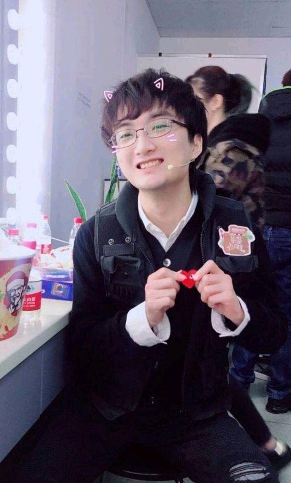 b站痒局长在pgi主播赛中夺冠人气竟然超越miss董小飒