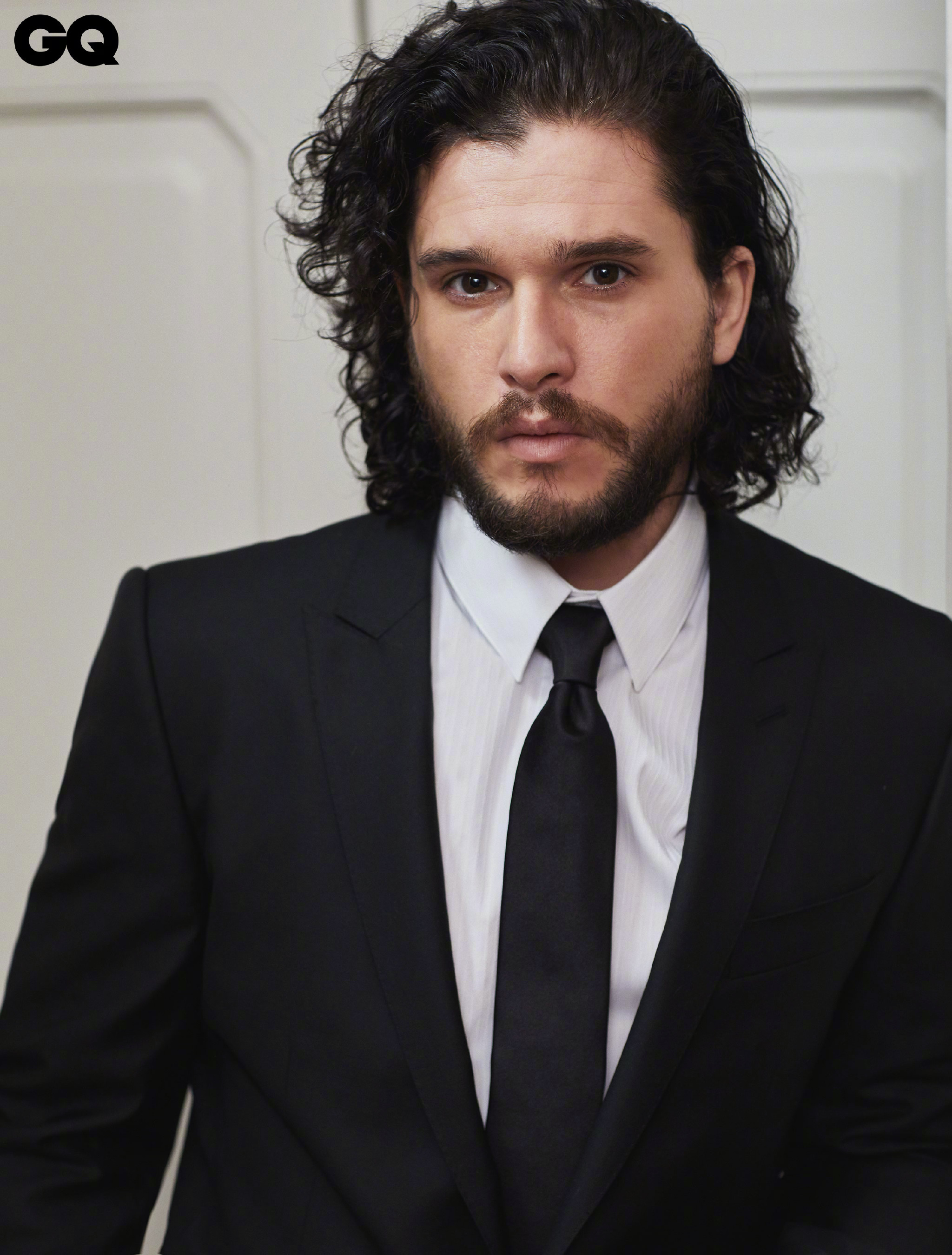 《权力的游戏》雪诺kit harington登上《gq》杂志意大利版最新一期封
