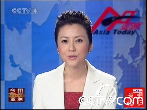 央视中文国际频道主持人周瑛锋