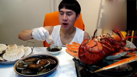 大胃王奔驰小哥, 海鲜盛宴狂啃大龙虾 ,这个吃相太土豪