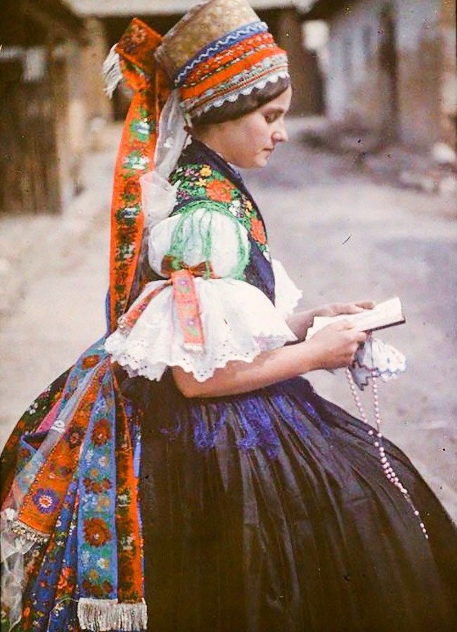 西班牙|服饰|绍姆堡_新浪新闻