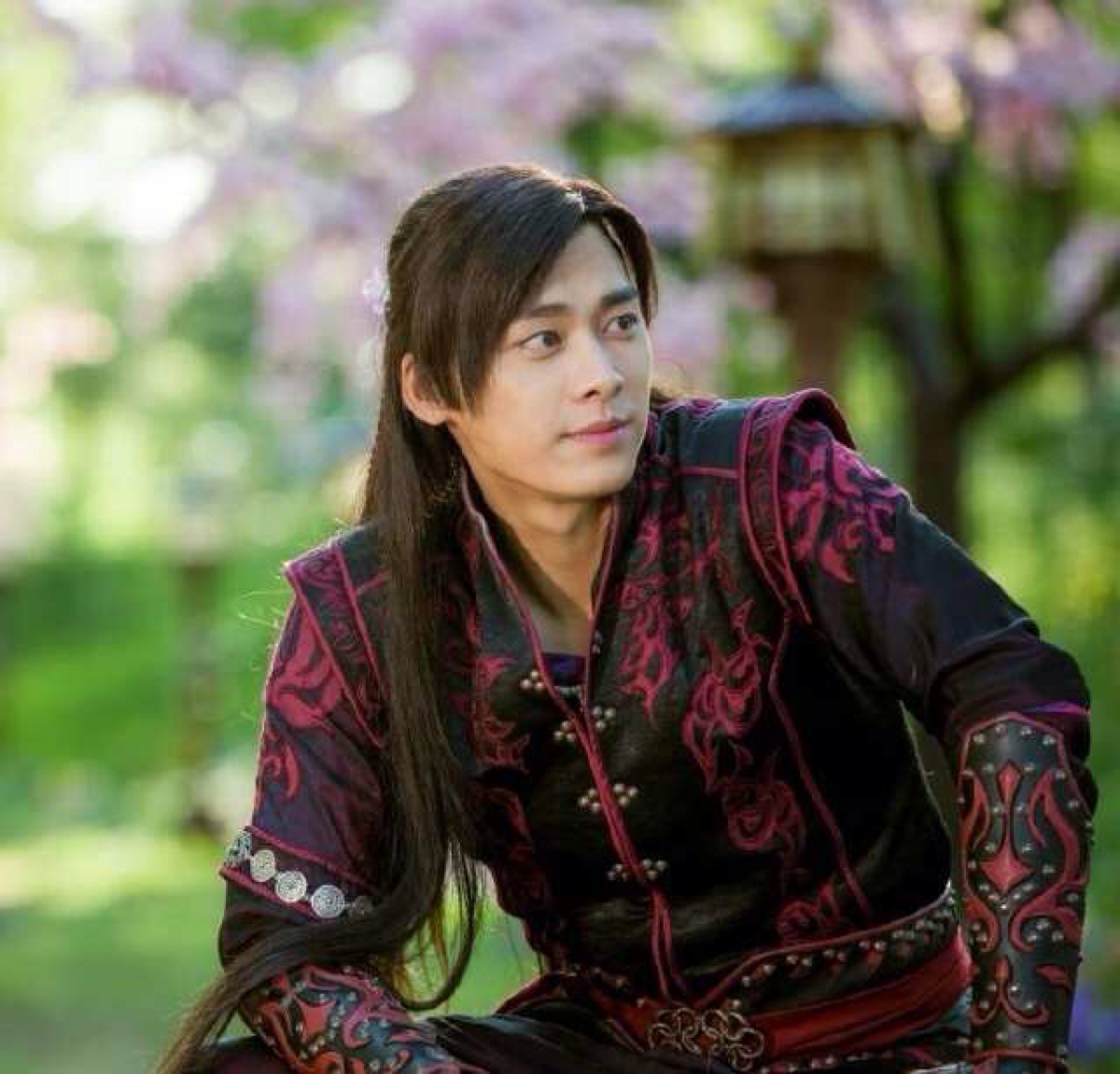 《古剑奇谭》大爆的李易峰成熟稳重,私底下却因迷之沙雕上了热搜