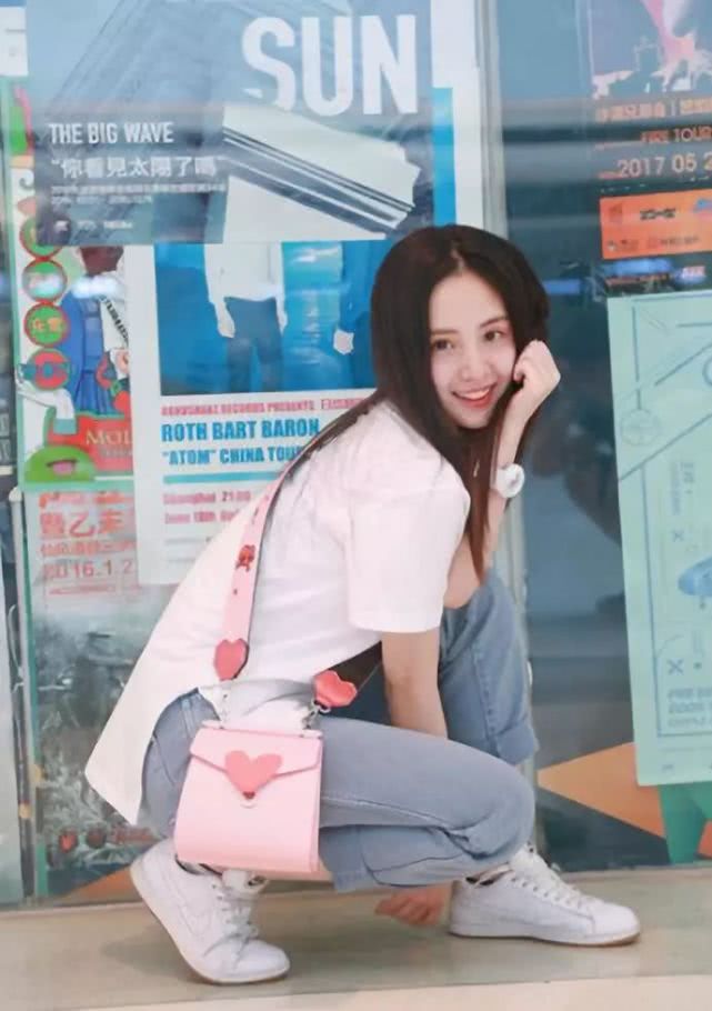 衬衫单品真的能穿出诱惑感!不信就看看蒋佳恩的私服穿搭!