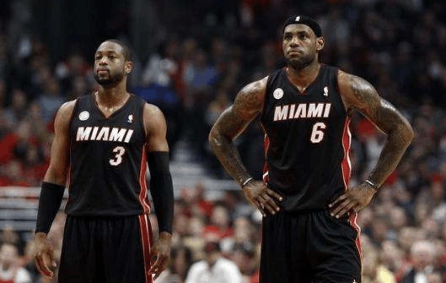 "詹韦连线"迎接班人, 杜克双星36 13vs20 10, 篮筐全场被肆虐