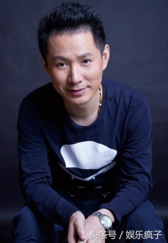 据悉,郭广平的妻子常小川,曾经也是一名有梦想的演员,但是为了家庭和