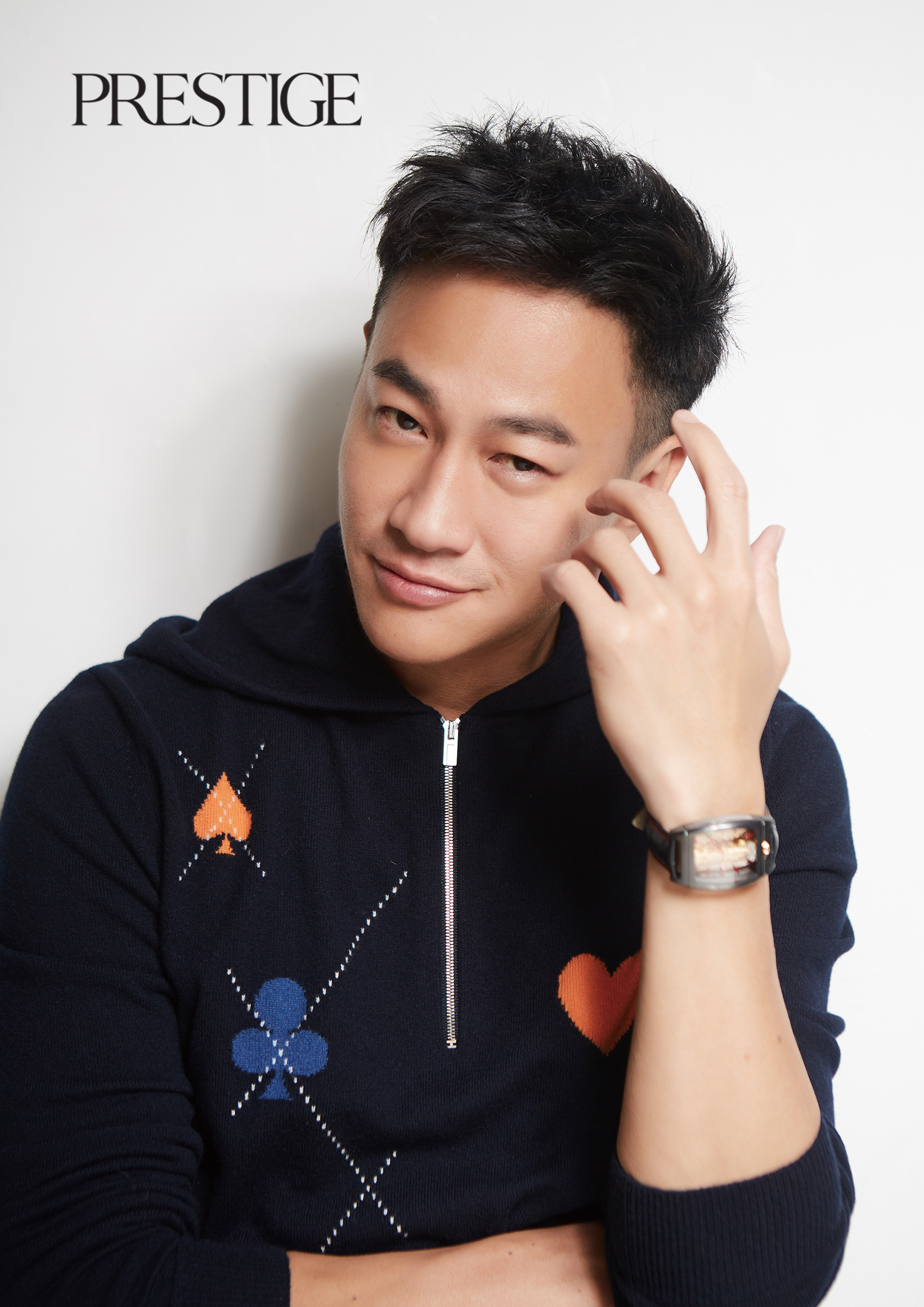 帅东俏皮表情四连拍!童心未眠的何导