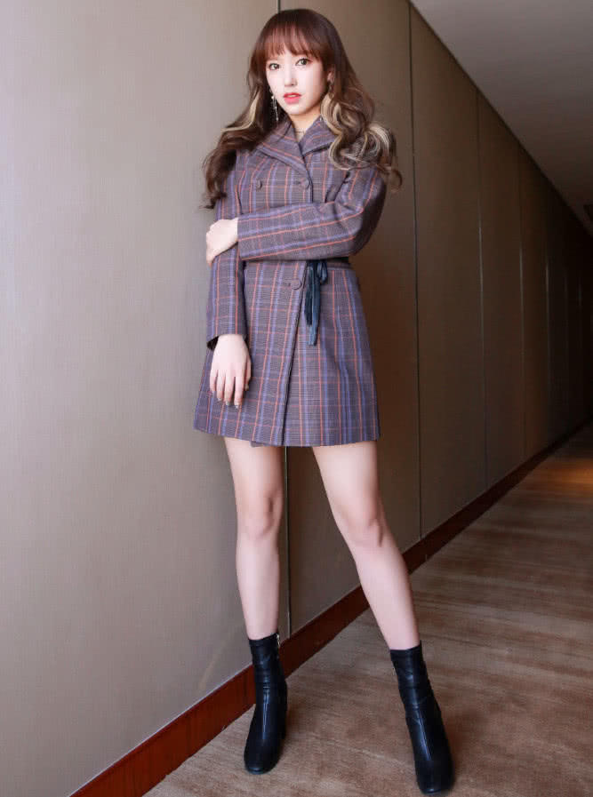 很多人都知道程潇腿粗,但当她穿上"鼠标鞋",腿像杨幂