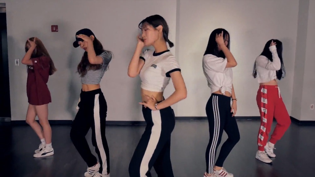 alien舞室的成员照片