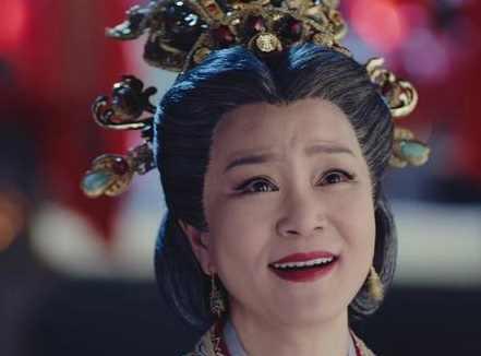获最佳女主奖,2006年,参演《春天后母心》,2016年在《锦绣未央》中