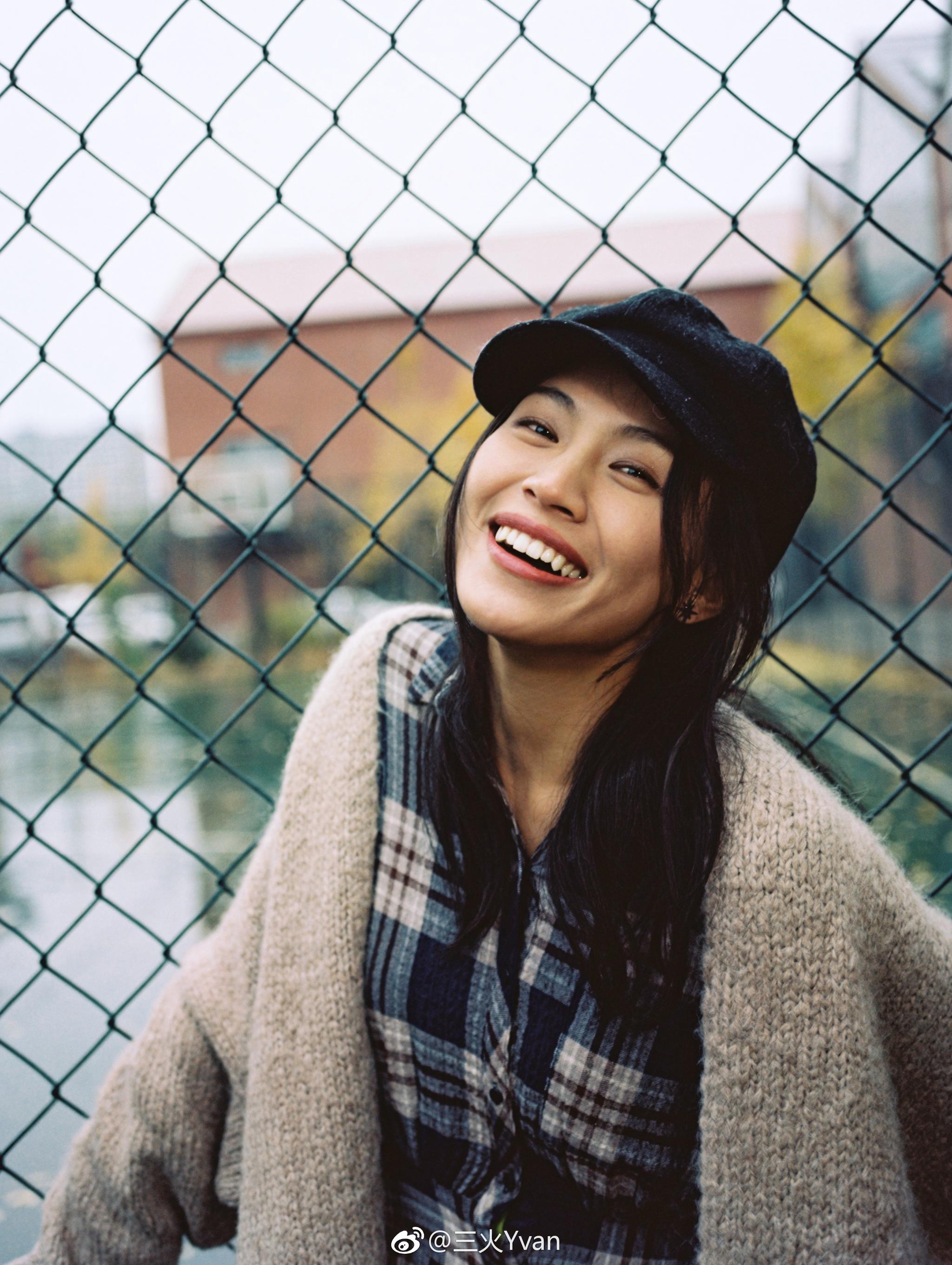 拍了那么多照片,还是最喜欢简单的笑脸