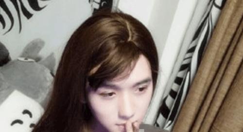 虎牙蛋蛋:凭装女声恶搞渣男走红,明星阿娇评价