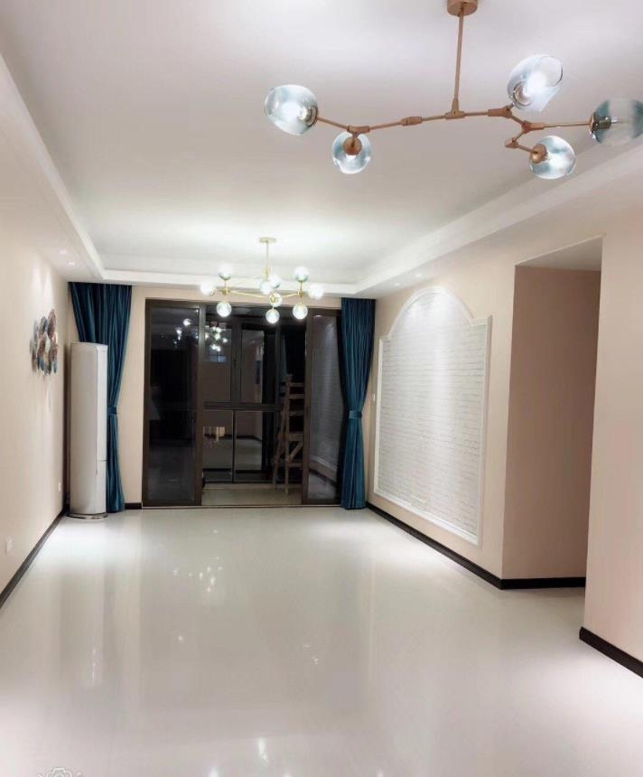 110㎡恒大精装房刚交钥匙不久还在通风中先拿出来晒晒