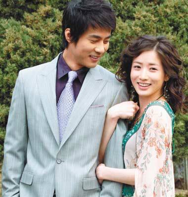 剧中最美的要数美七的扮演者崔贞媛了,但是从小生活在姐姐雪七阴影下