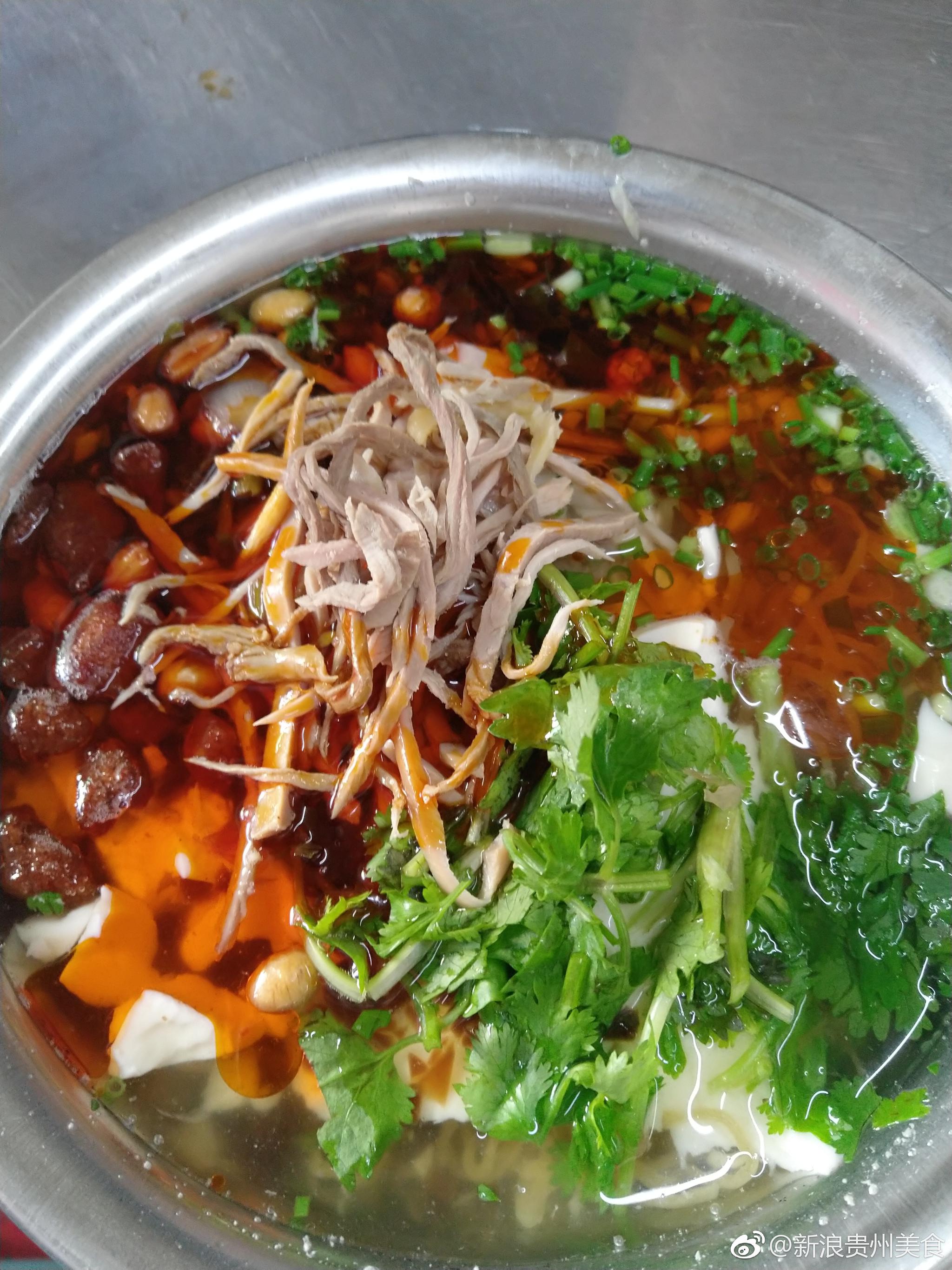 老五鸡丝豆花面粉