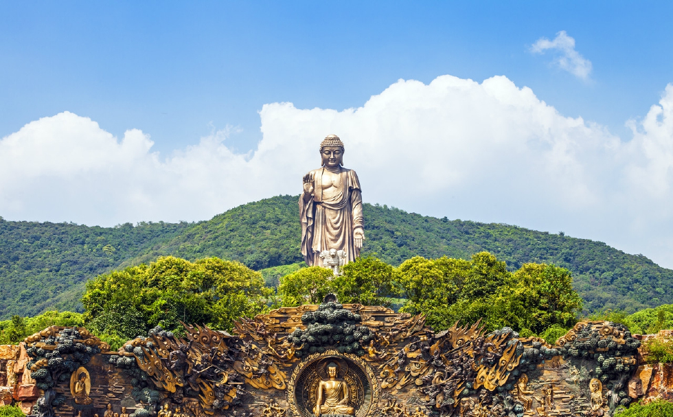 相传1000多年前的唐朝,玄奘西天取经归来,游历东南的时候,来到小灵山