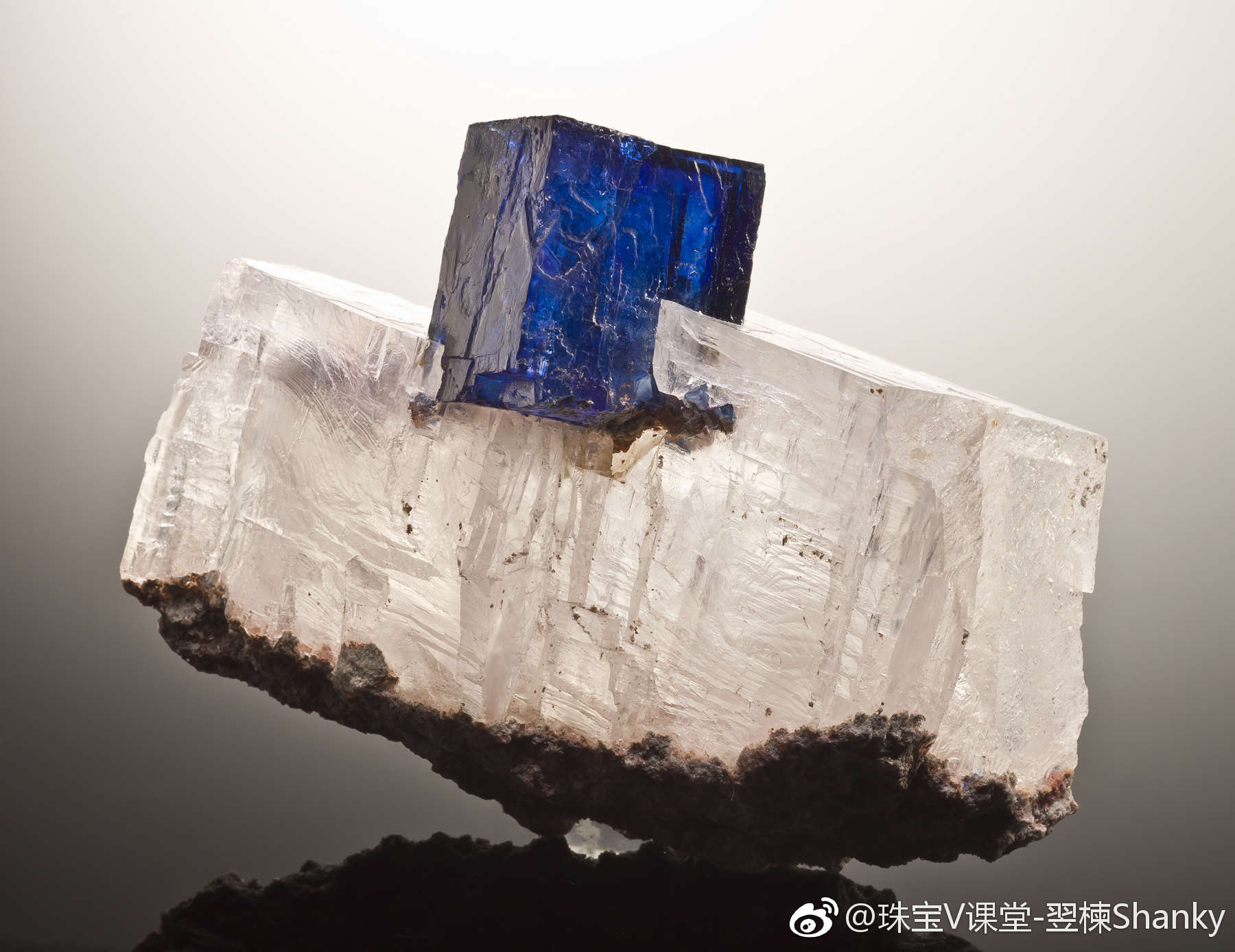 五颜六色的盐值担当,有型有色|石盐|立方体|晶系_新浪新闻