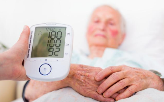 70岁的老年人,高血压的标准是什么?在这个范围内较为安全