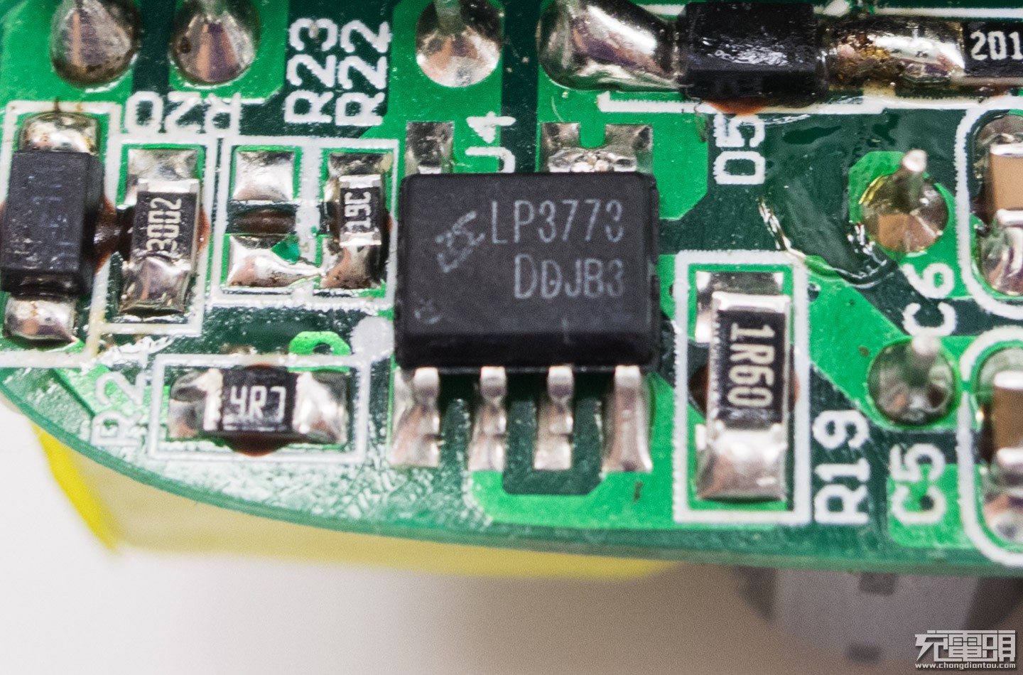 倍思bs-ukqc02 usb pd充电器拆解