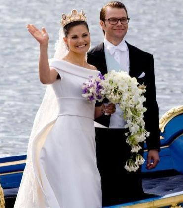 婚时的婚纱zara phillips(英国女王伊莉莎白二世的第二个孙女)与mike