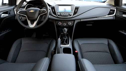 白等了,2019款强势来袭,外观比思域气派,配6挡at,却没人看