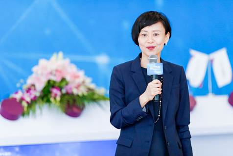 诺华制药(中国)总裁张颖女士表示:"互联网和数字化技术正在深刻改变着