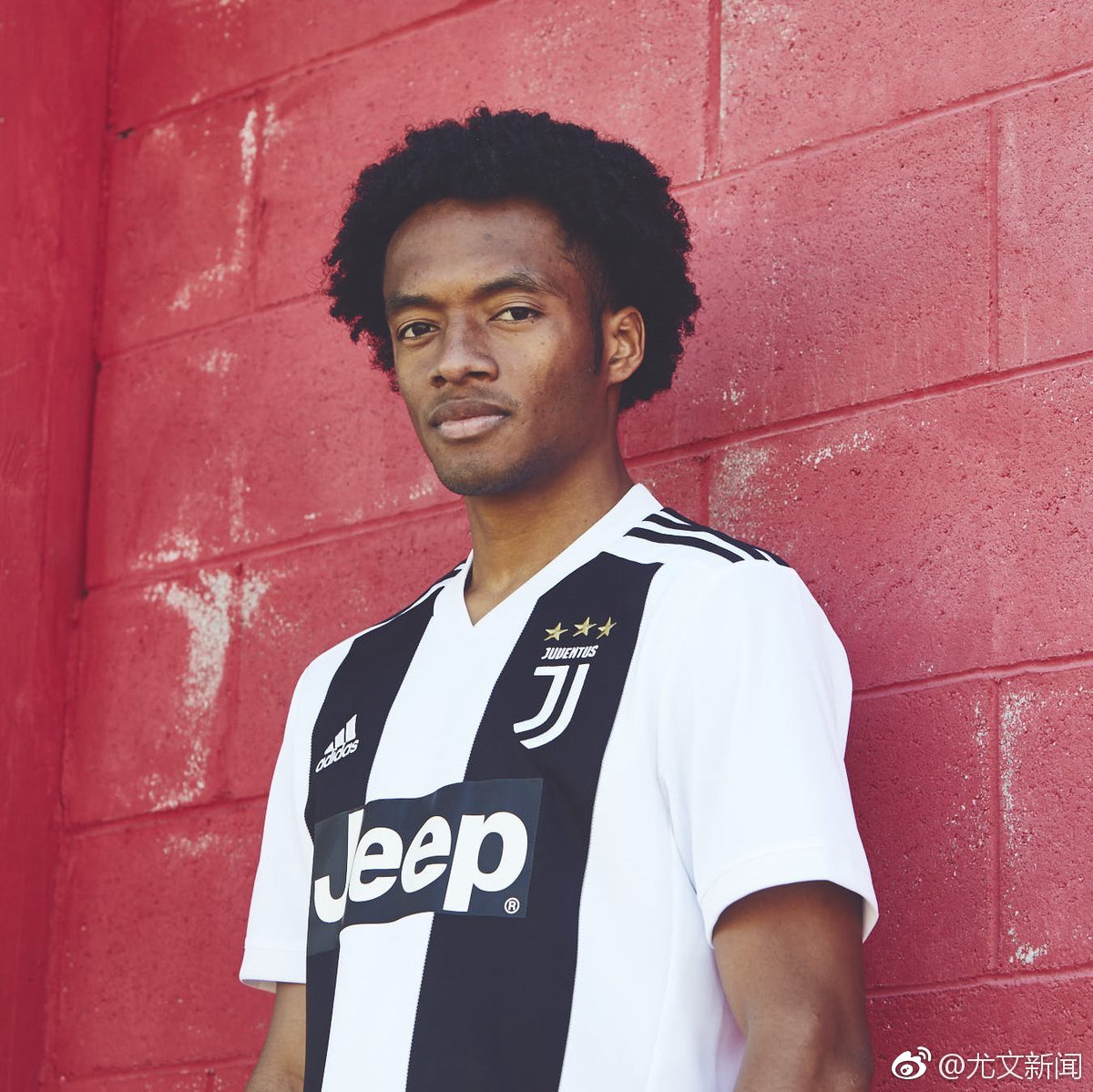 官方:尤文图斯1819赛季球衣正式发布!