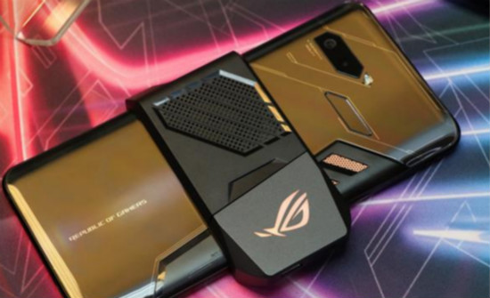 华硕rog游戏手机!真的是炫酷到没朋友!
