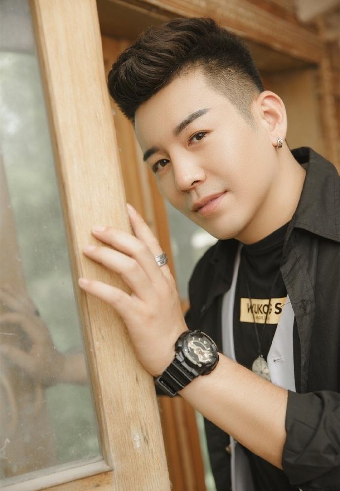 利哥宣布短暂退网粉丝直言会想念他也羡慕他实现了财务自由