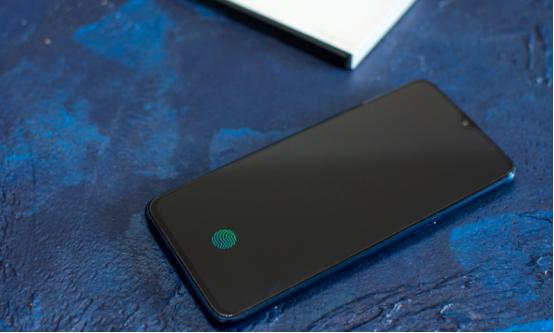 光感屏幕指纹已成发展趋势oppor17在技术上领先行业