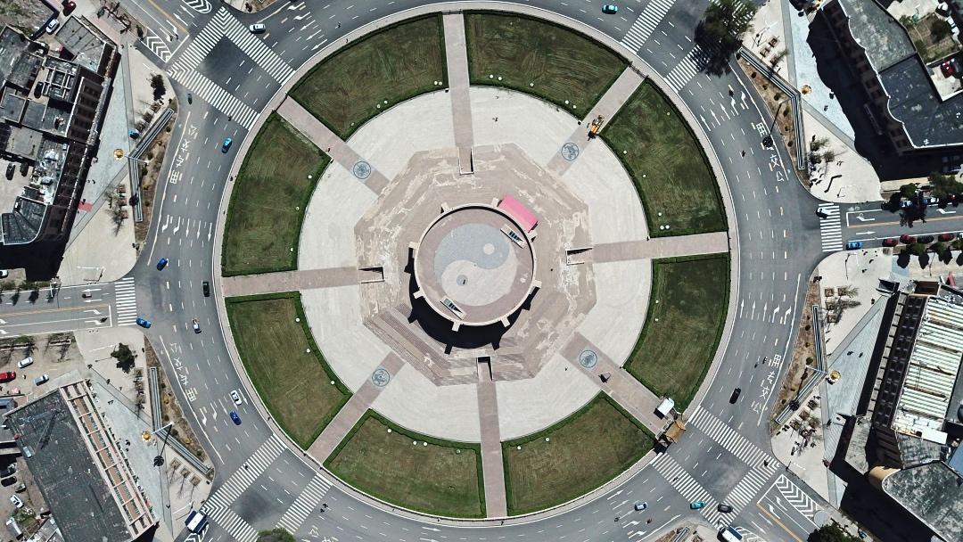 航拍中国来新疆伊犁看目前世界上最大最完整的八卦城