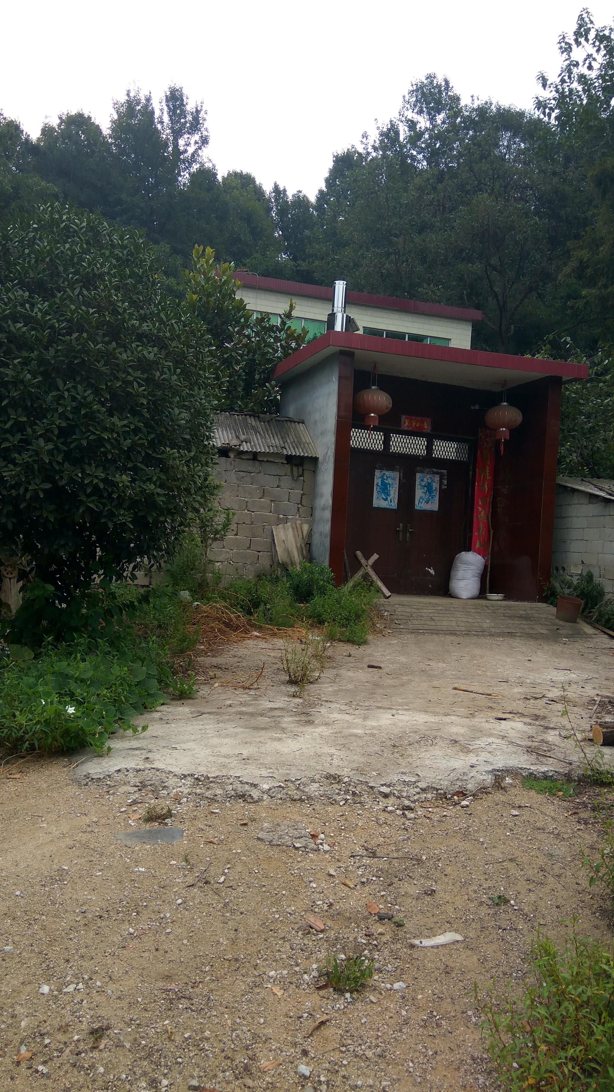 河南信阳农村很多村庄无人居住