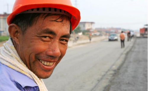 包工头:再过几年,工地上的再也招不到农民工,工人都干不动了