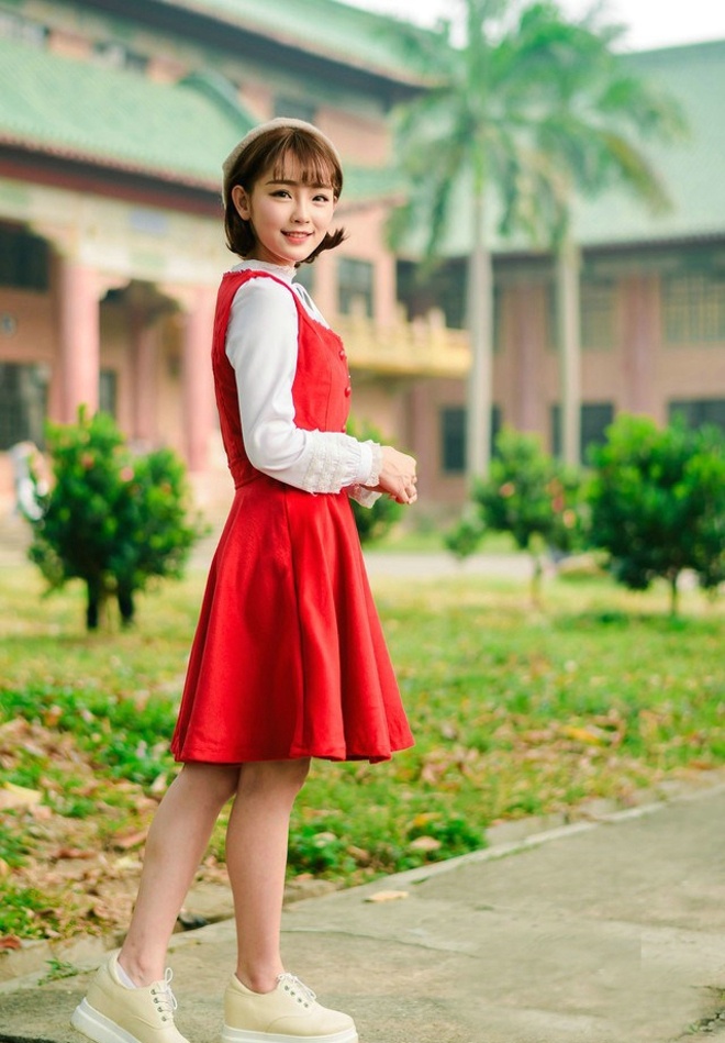 阳光清纯可爱14岁美丽可爱女生穿红装俏皮唯美写真集67676767