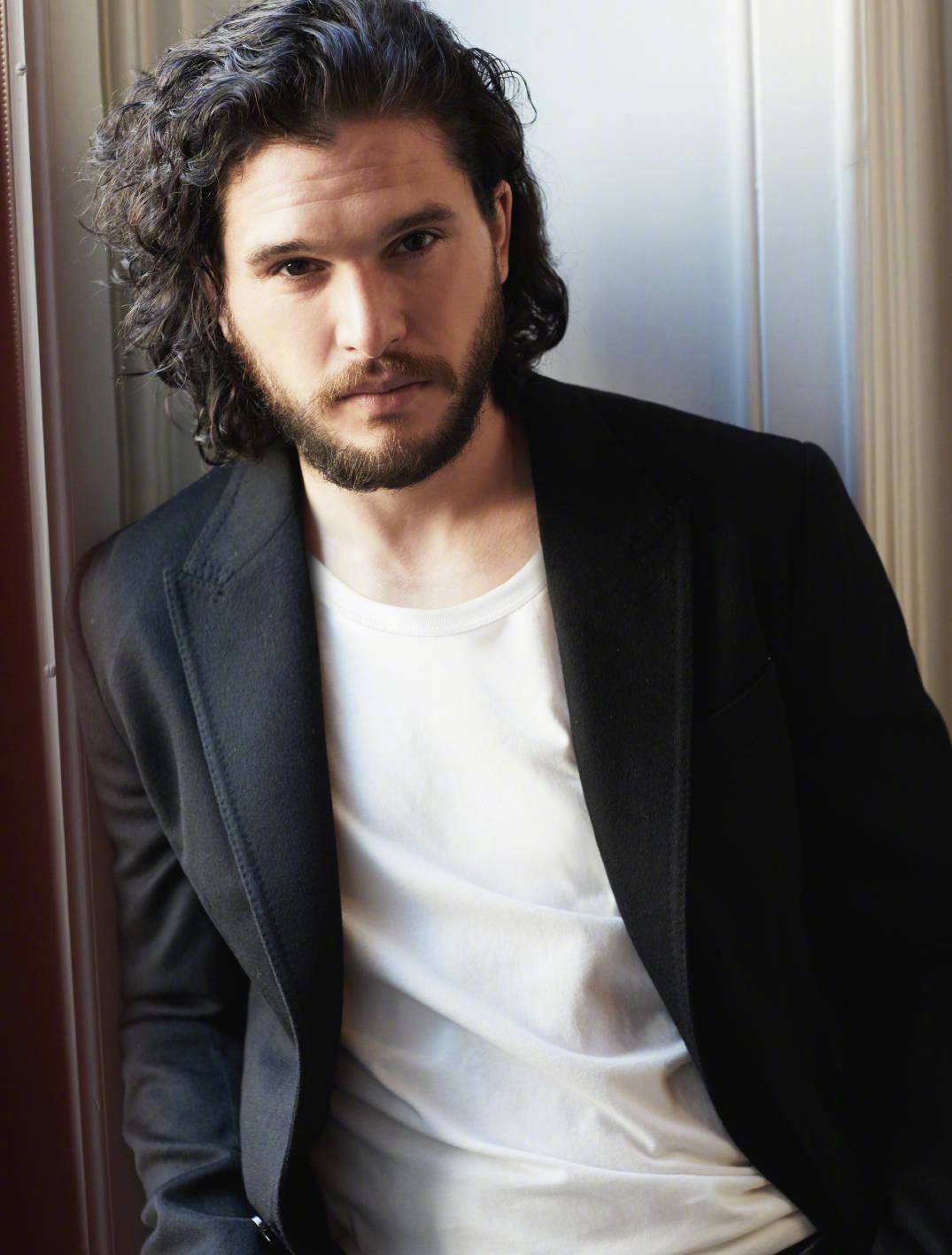 《权力的游戏》雪诺kit harington登上《gq》杂志意大利版最新一期封