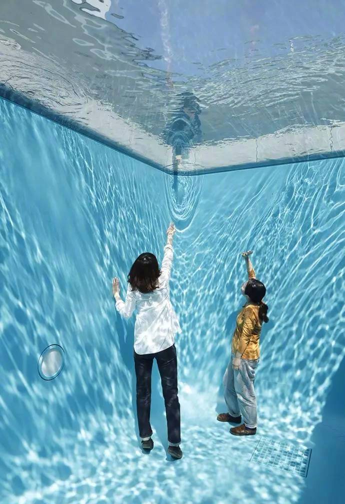 日本金泽21世纪美术馆错觉作品 游泳池 艺术家