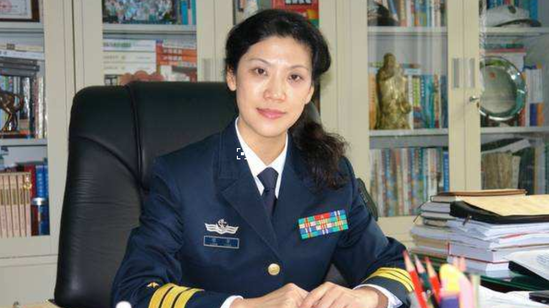 中国国防大学三大美女教授,最后一位经常见到,有颜值更有骨气