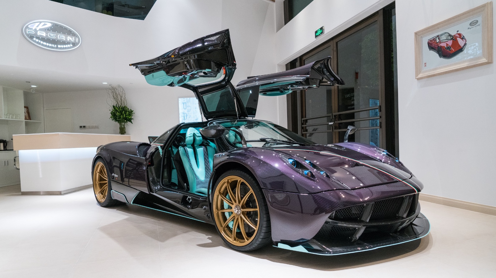 第一次亲眼看到帕加尼就是三辆huayra dinastia同台__财经头条