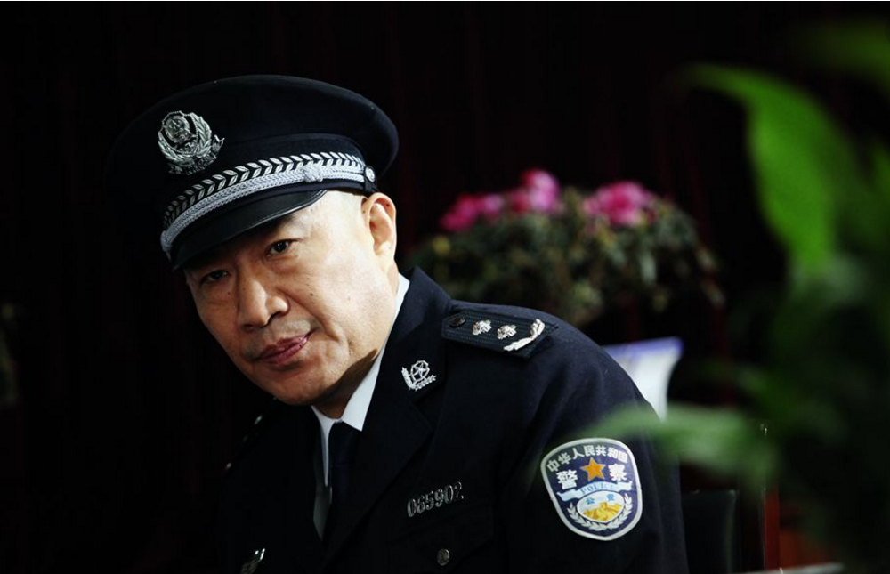 石兆琪扮演军人和警察的专业户
