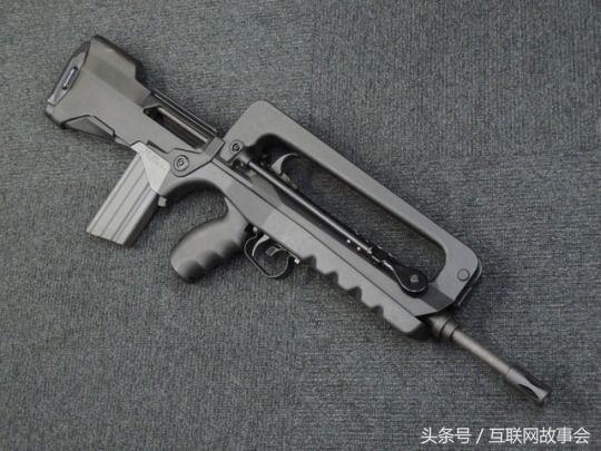 枪火29,法国法玛斯突击步枪,famas,它的提把是最大