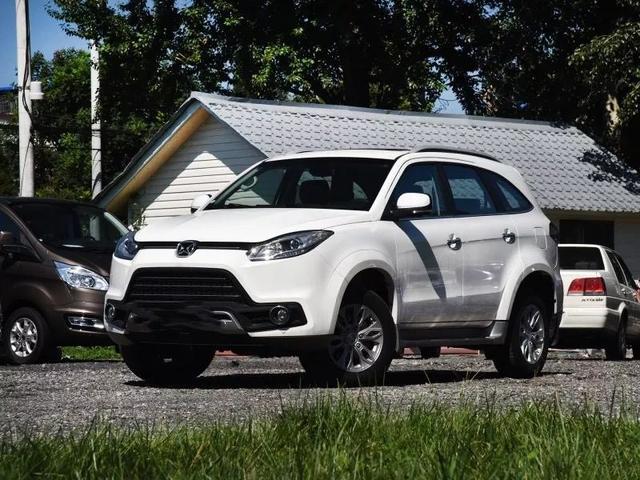 最便宜的柴油七座suv!采用非承载式车身,原厂就配越野轮胎