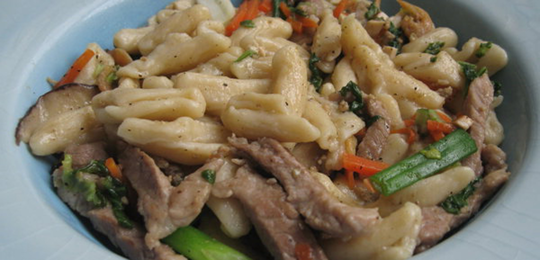 这样的炒猫耳朵一定没吃过,吃完再也无法品尝各种炒面啦,香死了