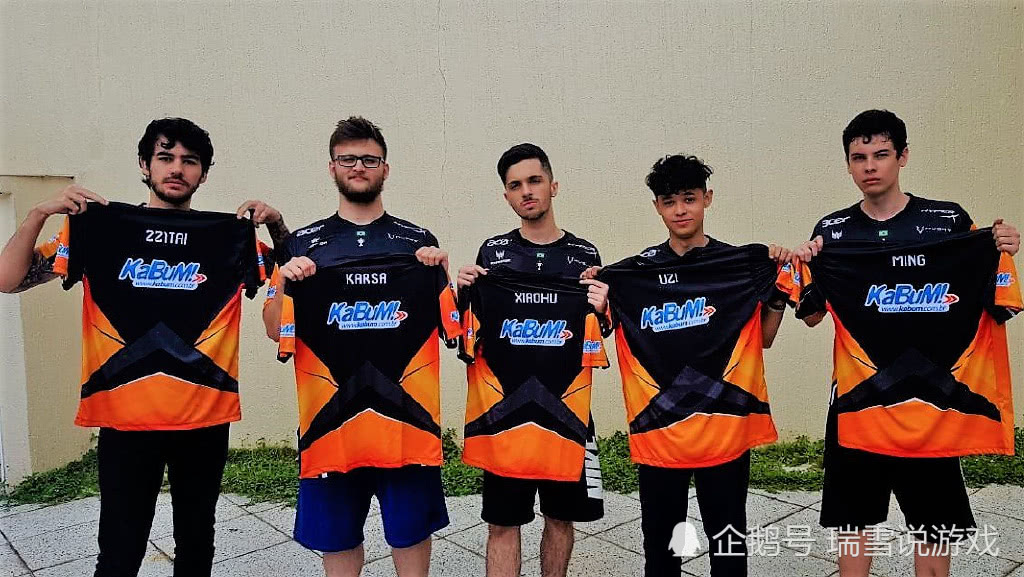 巴西KaBuM战队在队服上写RNG队员名字