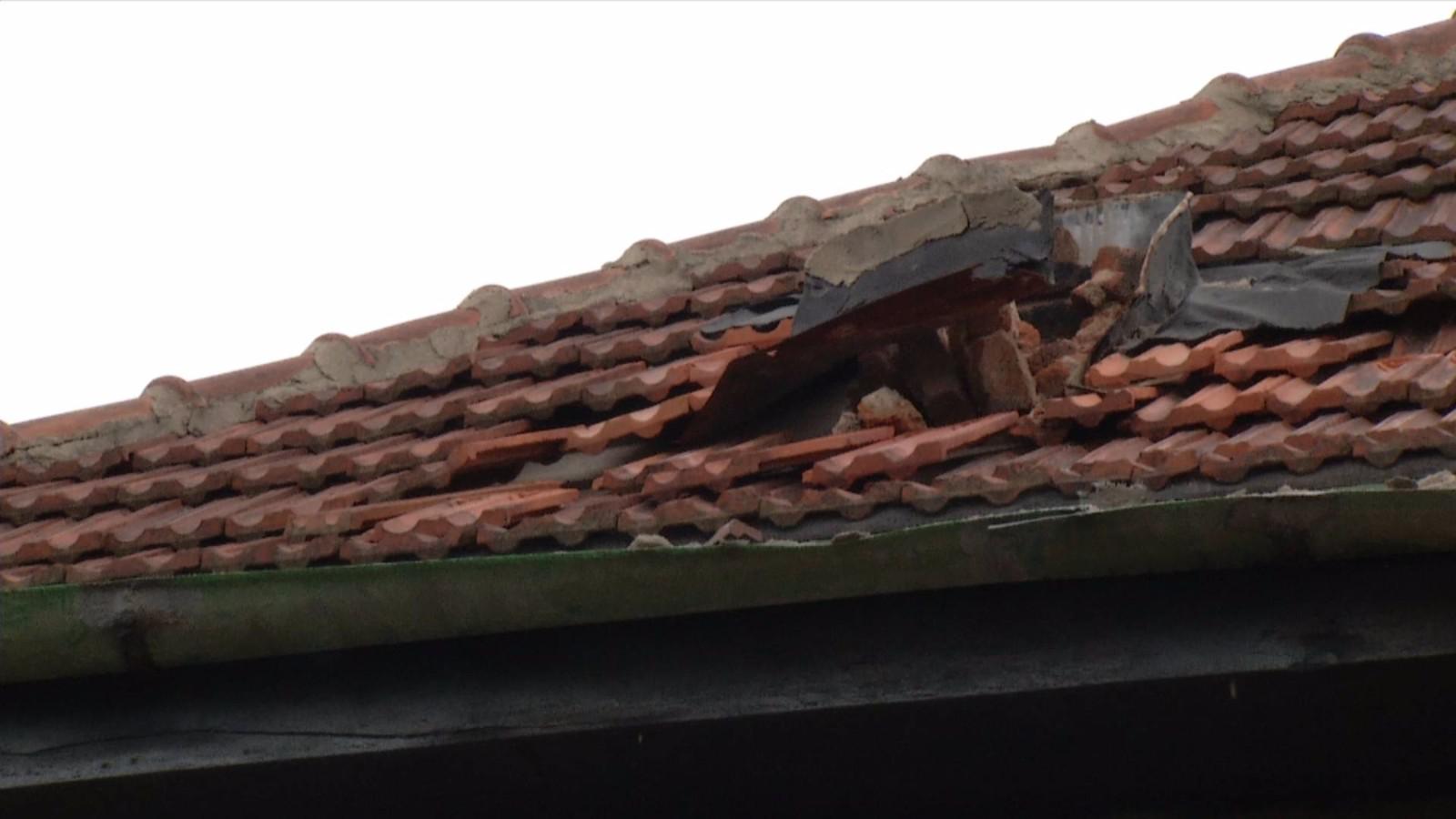 破落的红瓦屋檐下,百年老院亟待修缮!