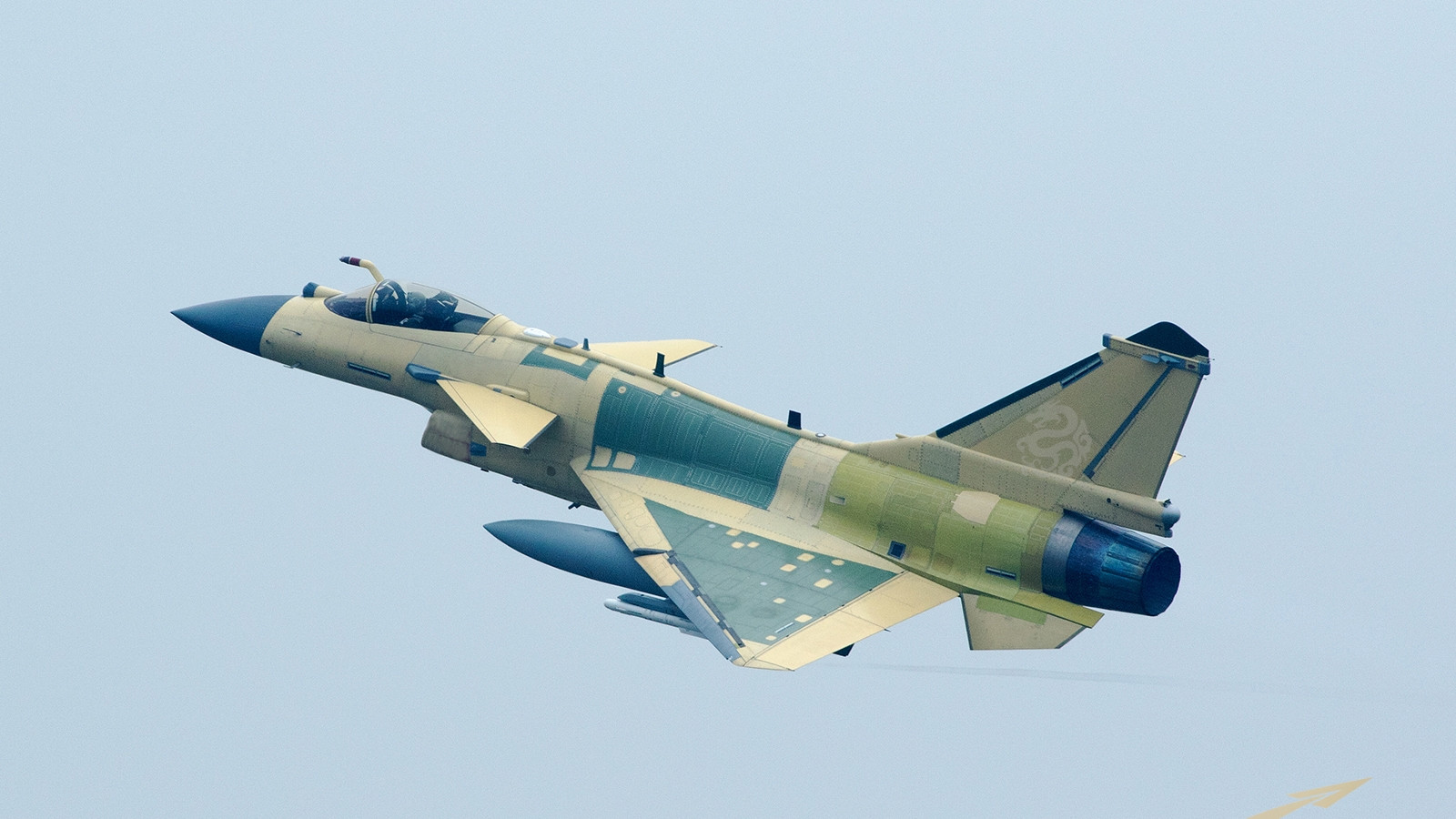 国产歼10型战斗机由保密到正式服役到出改进型不断发展壮大中